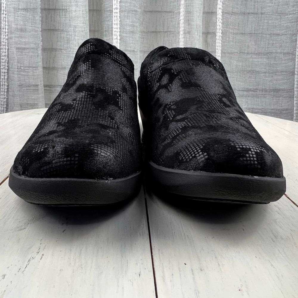 493ptu Clarks Talene Pace Slip On Loafers Women's Size 9 In Black